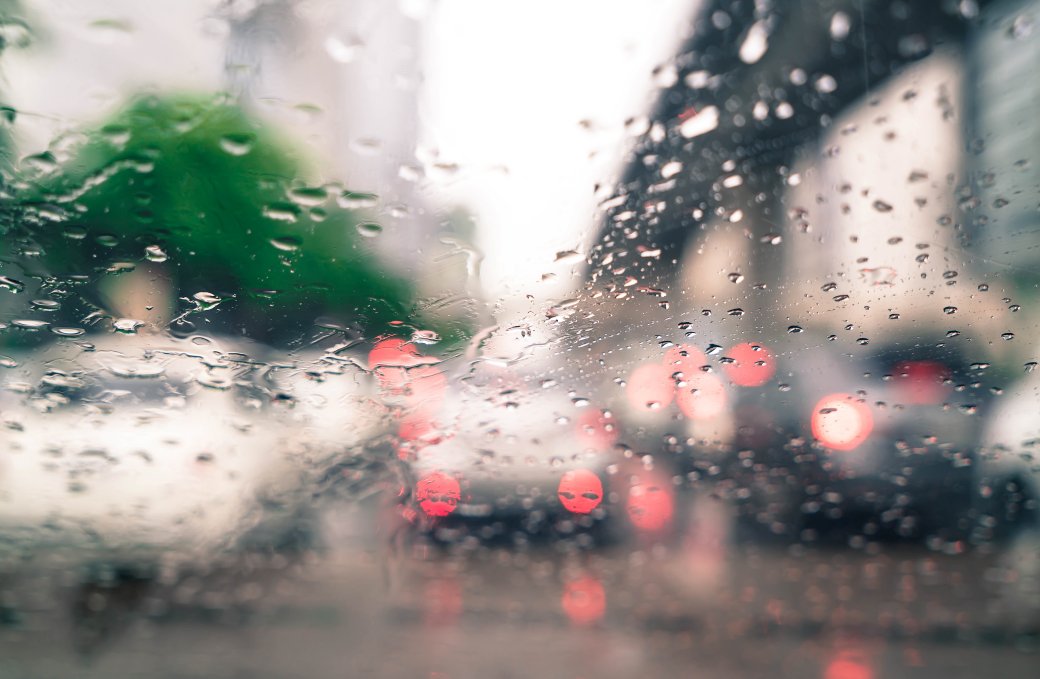 ดูแลรถยนต์ช่วงหน้าฝน||กระจกหน้ารถ||